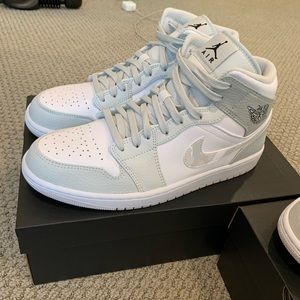 Jordan 1 Mid White Camo, Multiple sizes